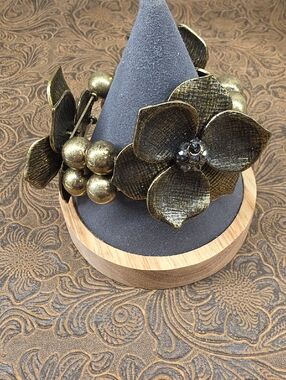 Vintage Antique Gold Floral Petal Ornate Beaded Statement Stretch Bracelet